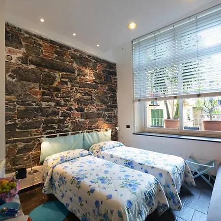 Oda ve Kahvaltı Dell'acquario Cenova