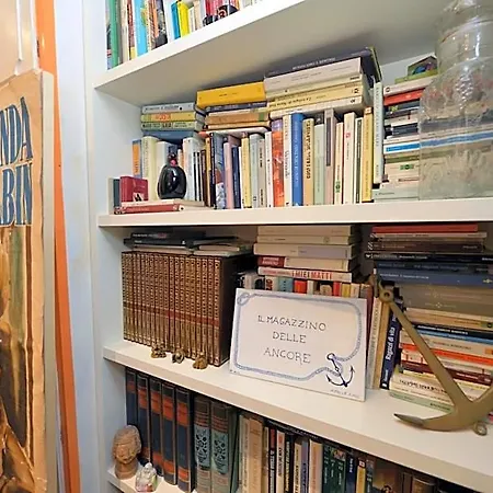 Dell'acquario Bed and breakfast